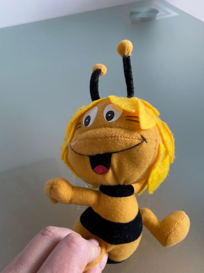 Plyšák včelka