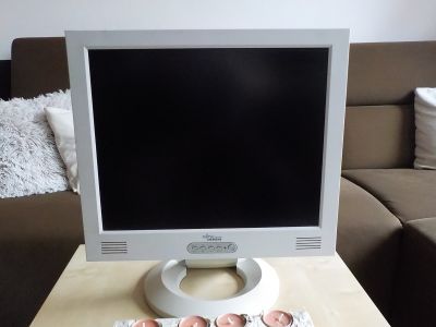 Monitor LCD 14 palců