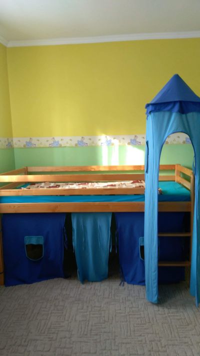 Dětská postel "Hrad" s úložným prostorem + matrací