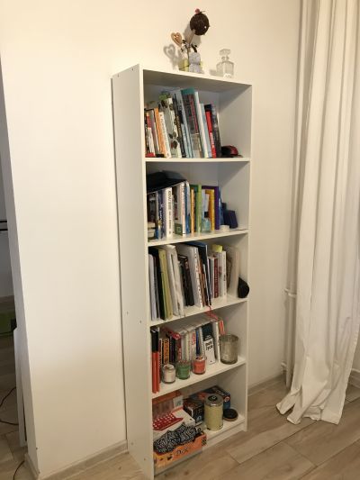 Knihovna od IKEA, rada BILLY, barva:  bila, 180/60/24 cm.