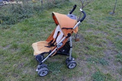 Kočárek Chicco (golfky)