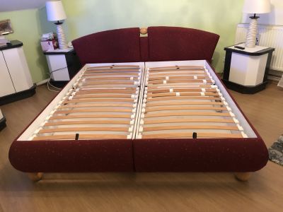Manželská postel 180x200 cm s polohovacími rošty