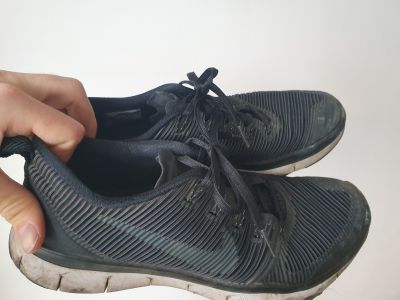 REZERVACE Boty, sportovni nike 44