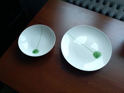 2 hluboké talíře