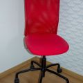 Červená kancelářská židle IKEA