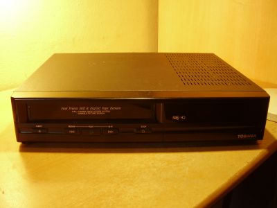 videorekordér Toshiba V-110CZ nefunkční