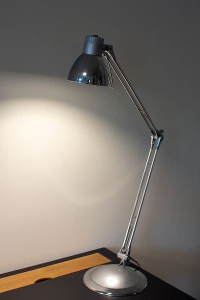 Kancelářská lampa