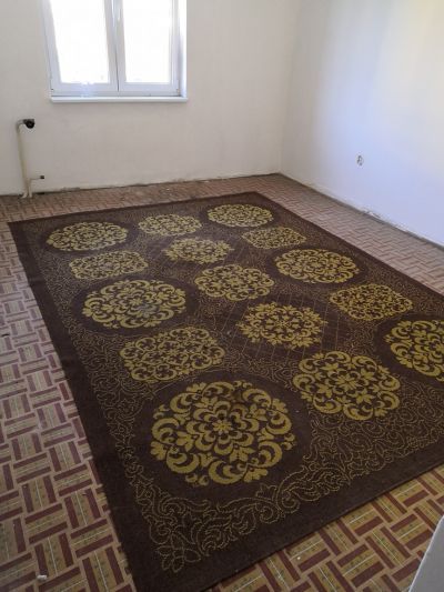 Starý koberec