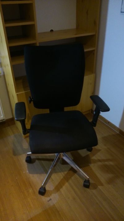 Polohovací kancelářská židle