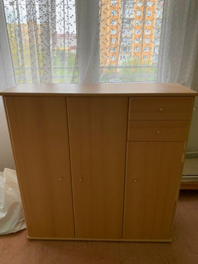 Daruji skříň na oblečení