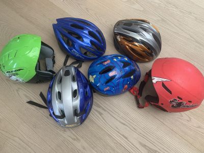 Cyklohelmy, lyžařské helmy