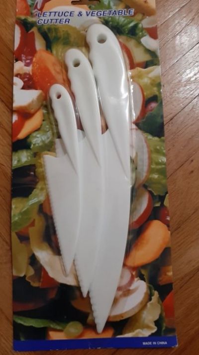 Plastové nože