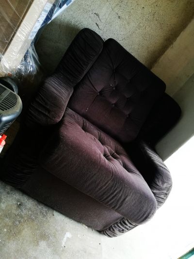 Daruji za odvoz staré křeslo