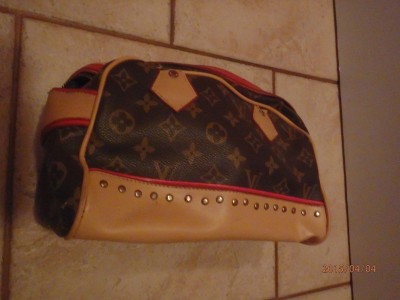 neznačková kabelka L.Vuitton
