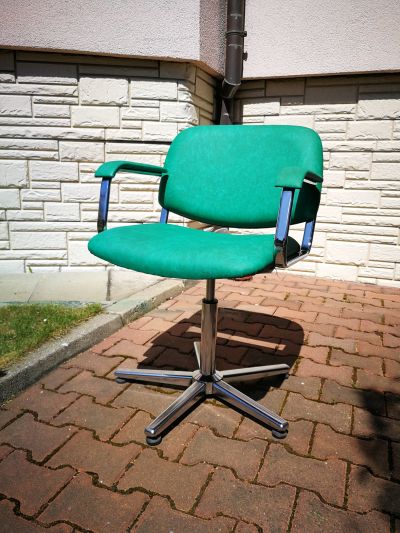 Kadeřnické křeslo, lze použít i jako běžné křeslo/židle
