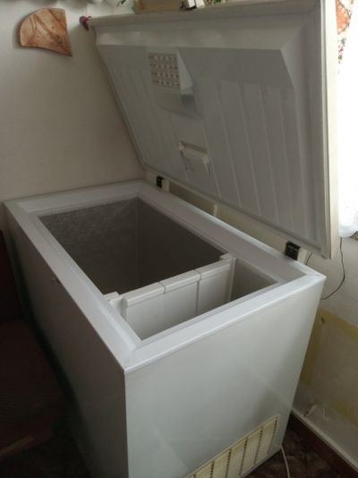 Starší pultový mrazák