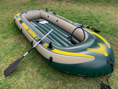 Nafukovací člun pro 3-4 osoby-HLEDÁM