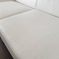 Bílý koženkový gauč