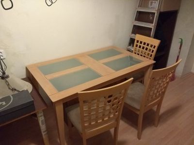 Jidelni stůl a 3 židle