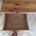 Starý dřevěný psací stůl