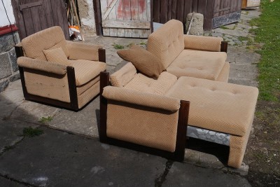 Rozkládací sedačka + 2 křesla