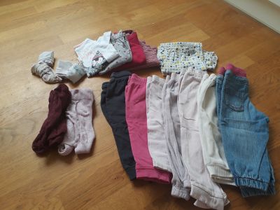Oblečení holčička 1-2 roky (triko s dl. rukávem, tepláky,..)