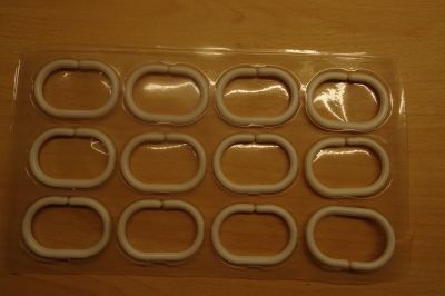 Plastové kroužky na sprchový závěs