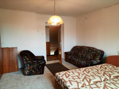 2 křesla, gauč, postel a obývací stěnu - viz foto