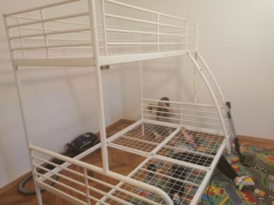 Kovová palanda IKEA