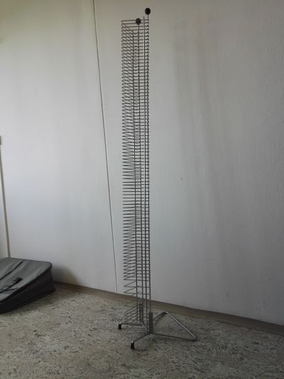 stojan na cd 140 cm