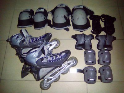 Rollerblades velikost 44 EUR + příslušenství