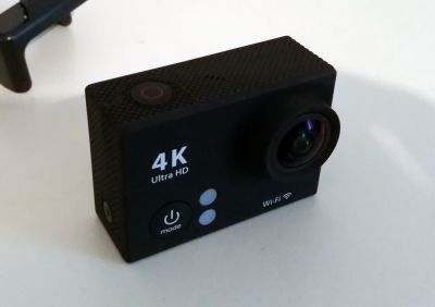 Akční kamera s příslušenstvím