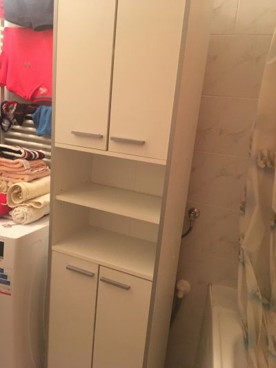Skříňka do koupelny, v dobrém stavu