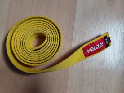 Žlutý pás (judo/karate) dve velikosti: 240cm a 260cm