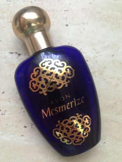 EdT avon mesmerize blue