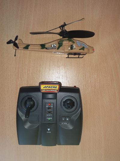Dálkově ovládaný mikro vrtulník