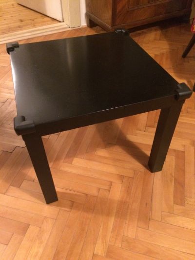 černý stolek IKEA