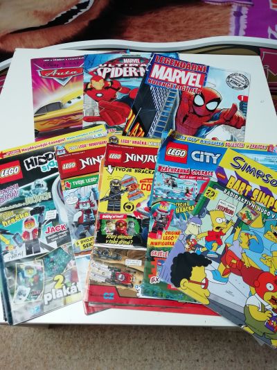 Časopisy Lego, Marvel..
