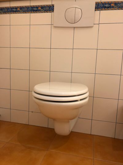Závěsné WC