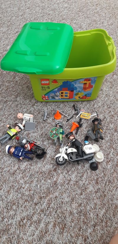 Panáčci Playmobil a Igráčci