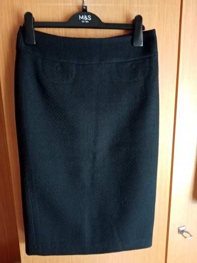 Černá úzká sukně vel. 8 (36)