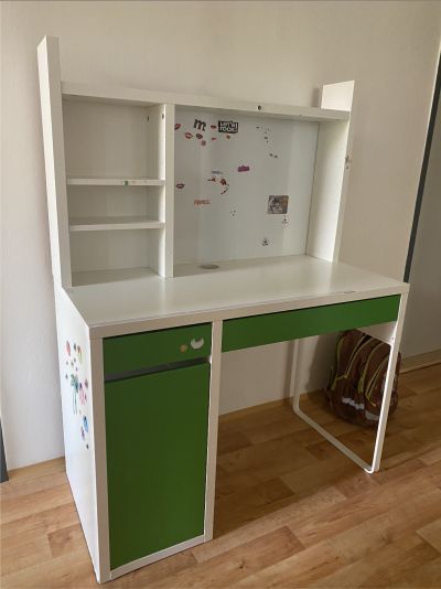 dětský psací stůl IKEA