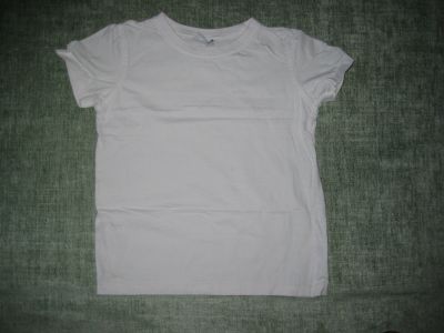 bílé bavlněné triko