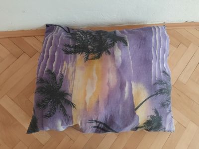 Daruji za odvoz polštář cca 80 cm x 65 cm