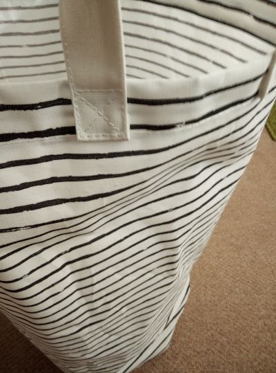 Taška na prádlo Ikea.