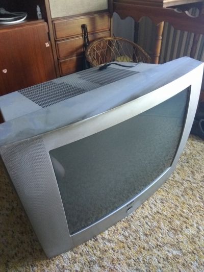 Starý televizor