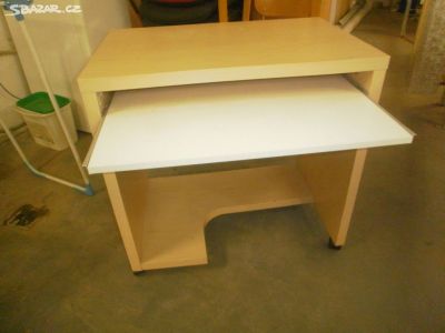 Stůl pod PC Ikea