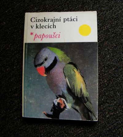 Kniha o papoušcích