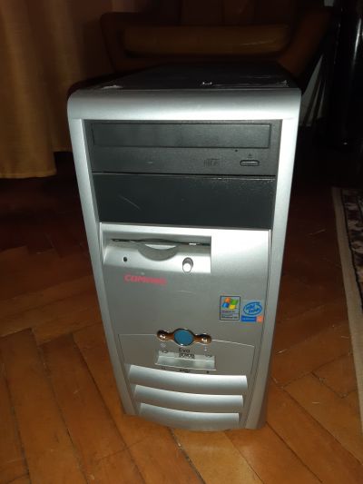Počítač Compaq Evo D310 starý