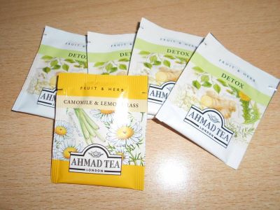5 sáčku čaje Ahmad Tea - detox.